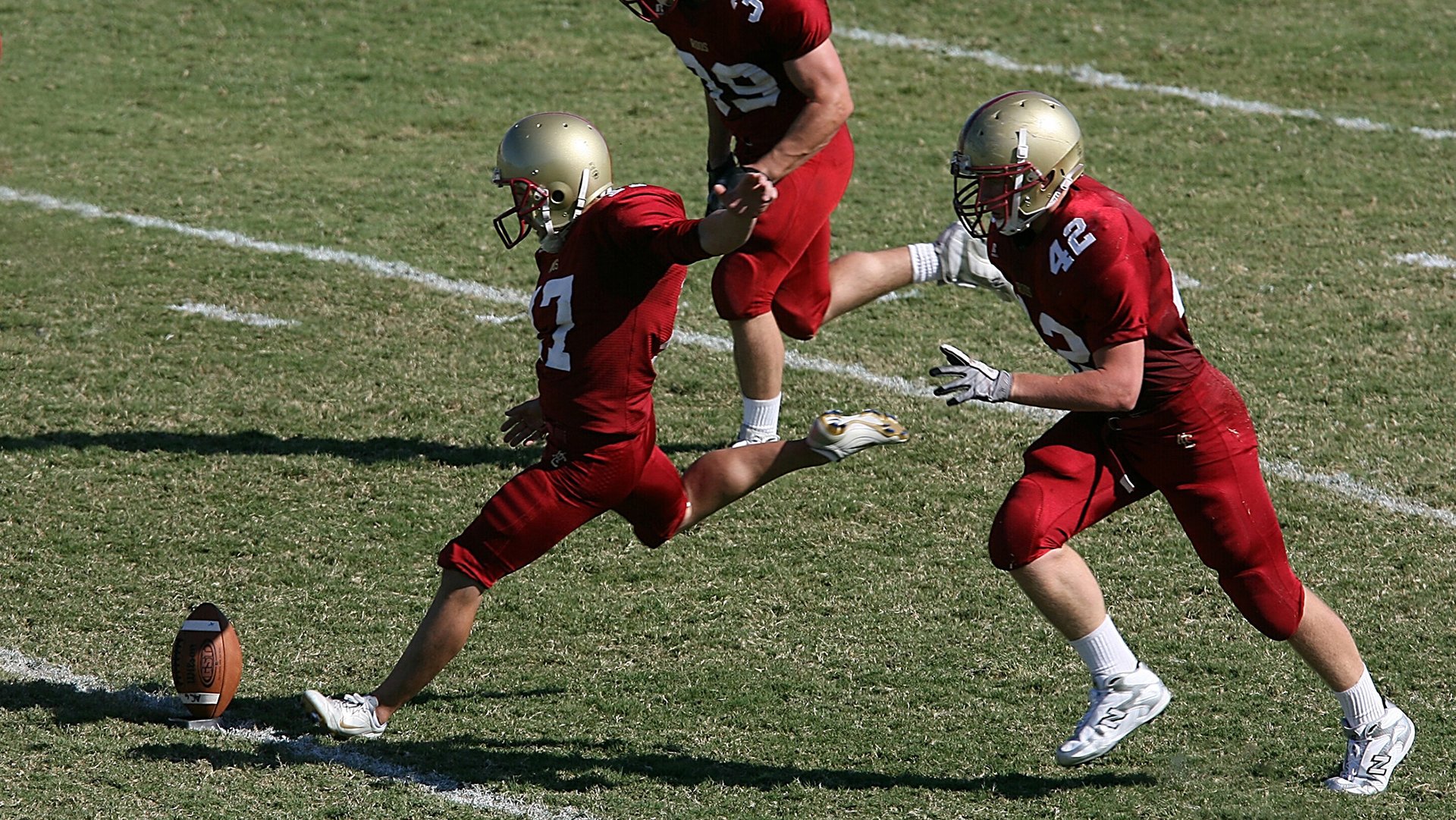 赛尔·阿尔斯塔：每次抢断都能改变比赛局势，南非防线无懈可击